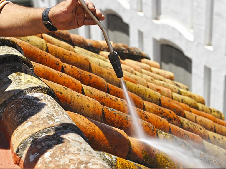 Couvreur 66 - Nettoyage et entretien de toiture 66